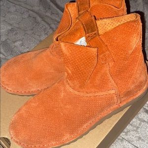 Size 7 Authentic Orange Uggs!
